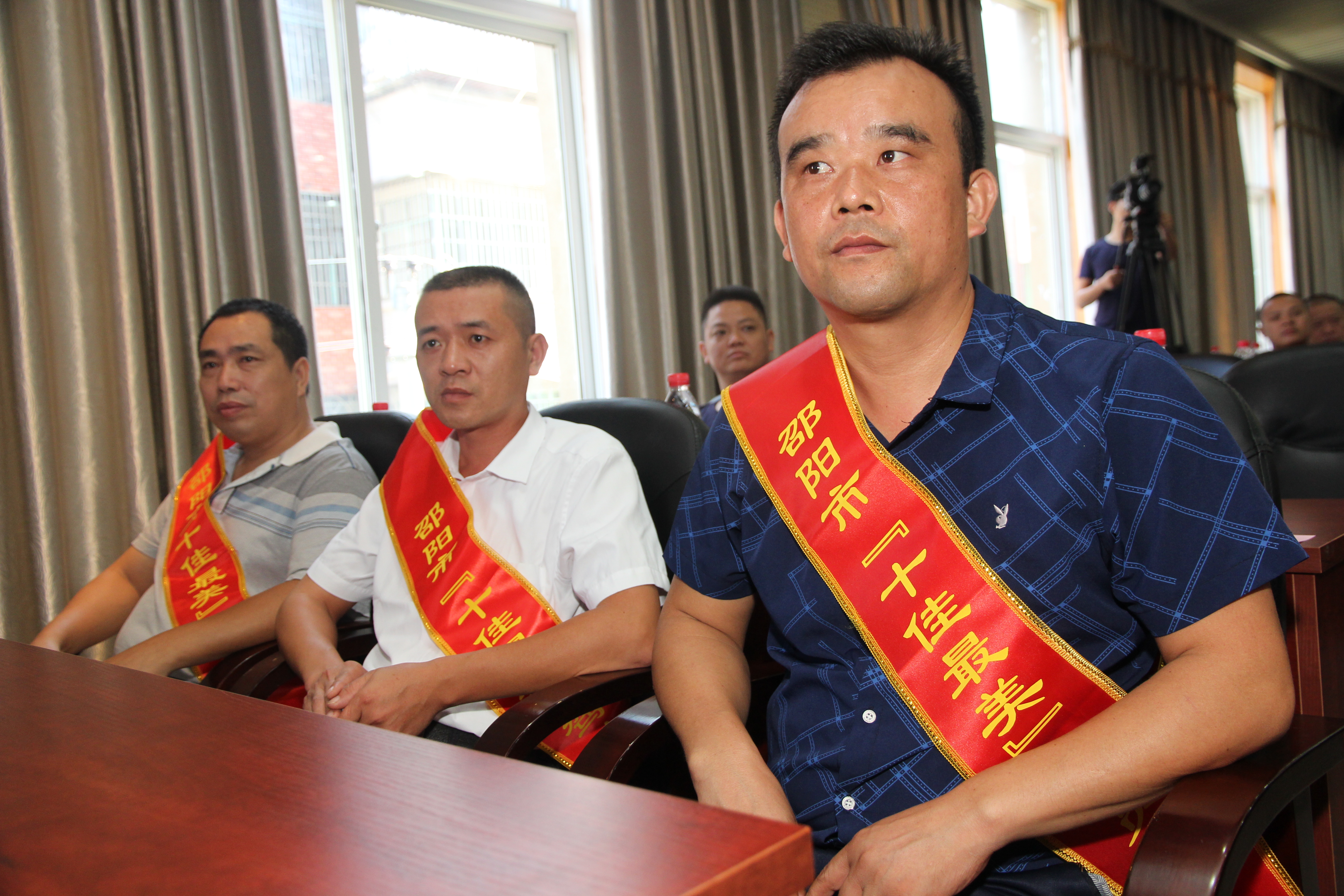 ——記市“十佳最美駕駛員” 、湘高速邵陽分公司駕駛員劉科技 李高雄  李雙江