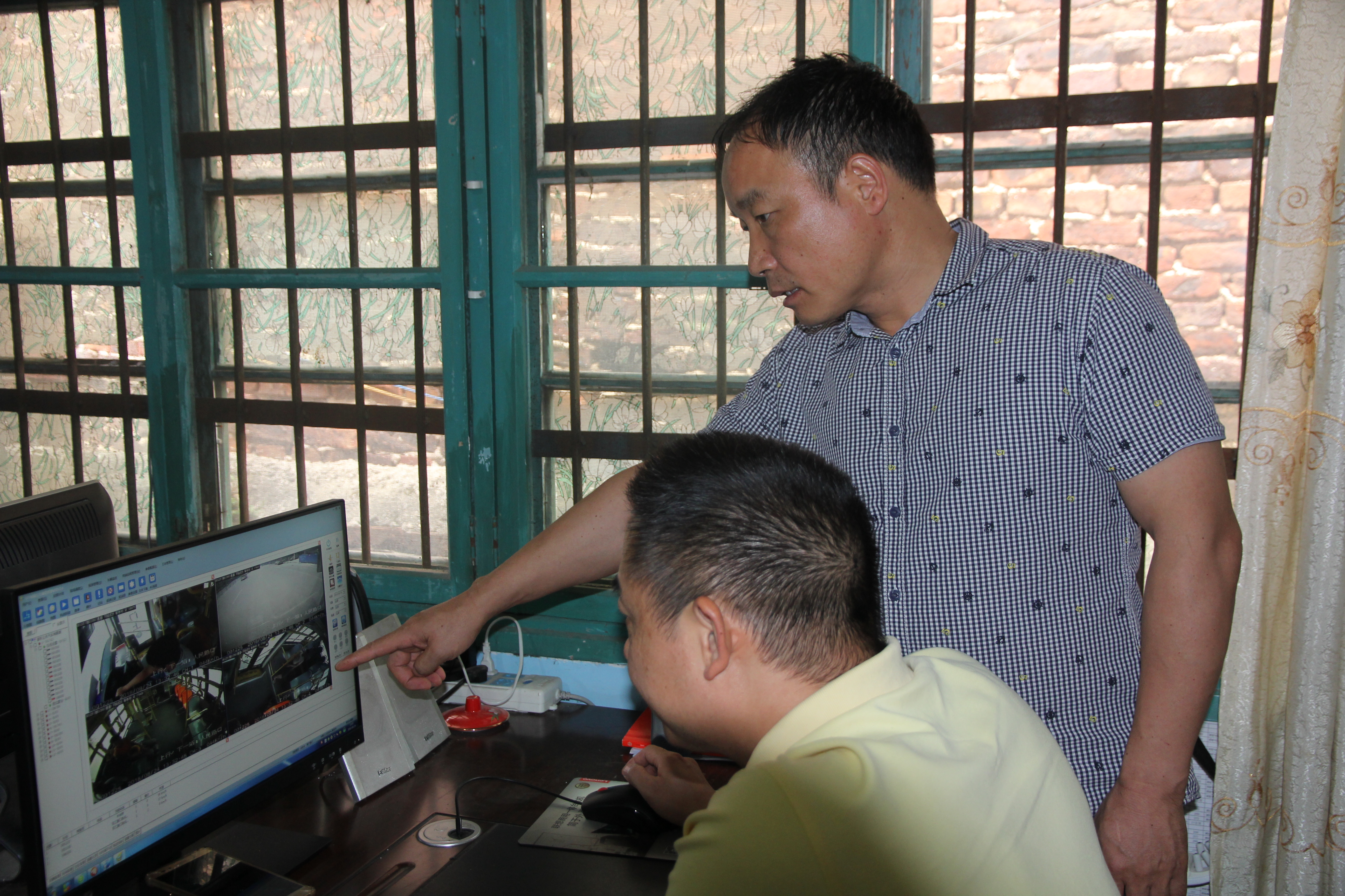 虛心學(xué)習(xí)   揚(yáng)長補(bǔ)短 ——訪邵東公汽公司新任經(jīng)理李志君 欣  聞